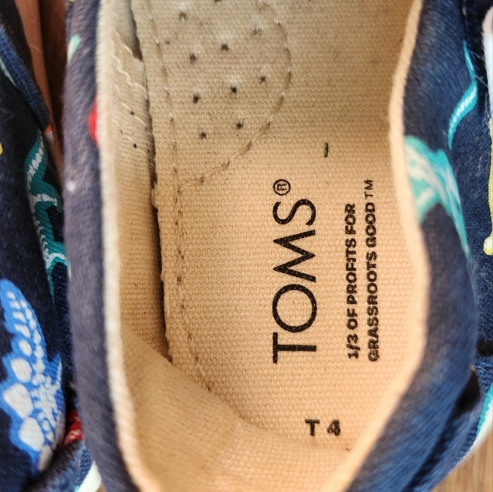 Toms Toddler Size 4 Dinosaur 🦕 - Picture 5 of 5
